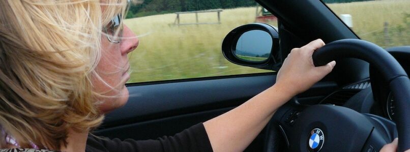 woman driving a car - ridesharing