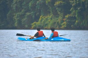 Follow our boating safety tips for a secure and fun experience.
